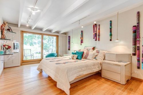 4848 Coyle Ave, Chicago IL 60645-3213 exterior