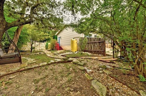 218 Fletcher St, Austin TX 78704-5031 exterior