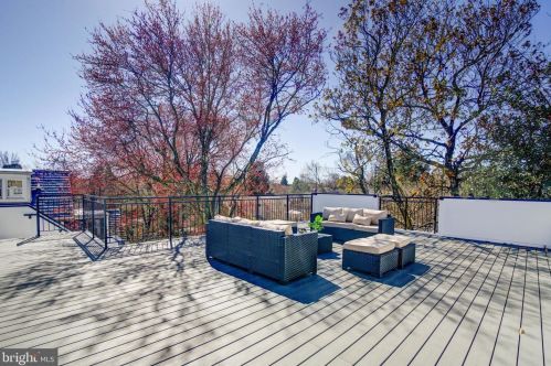 4624 Asbury Pl, Washington DC  20016-4325 exterior