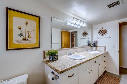 6611 Paseo San Ciro, Tucson AZ  85710-2107 exterior