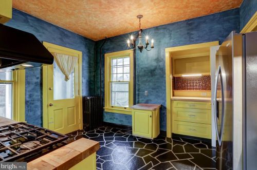 48 Cottage Ave, Lancaster PA  17602-3212 exterior