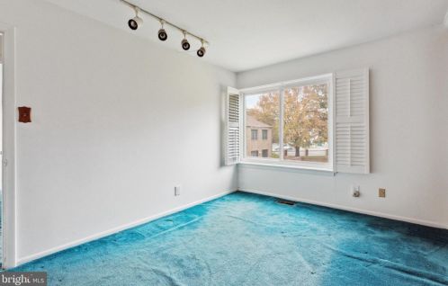 3110 Apple Rd, Washington DC 20018-1605 exterior