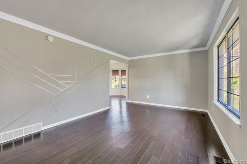 287 Mdw Brg Dr, Rochester MI 48307-3051 exterior