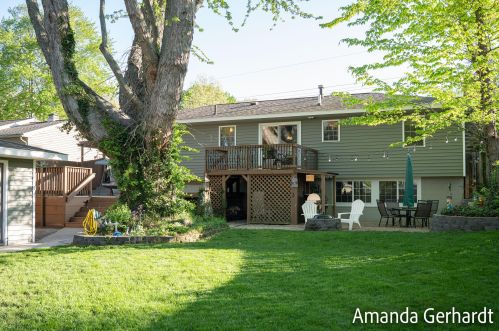 215 Mcconnell Ave, Meskegon MI 49445-2762 exterior