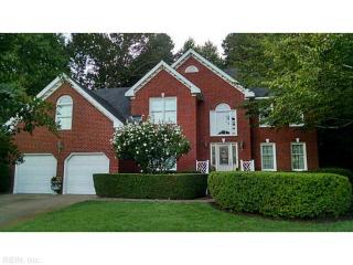 1033 Harwich Dr, Chesapeake, VA 23322-9529