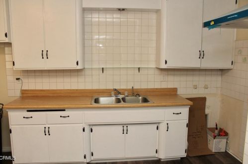 1413 J St, Oxnard, CA 93033-3113