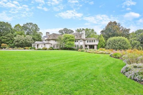 21 Grv Ln, Greenwich CT 06831-5317 exterior