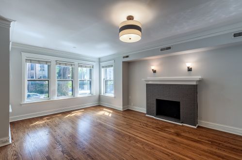 1642 Grace St, Chicago, IL 60613-2772