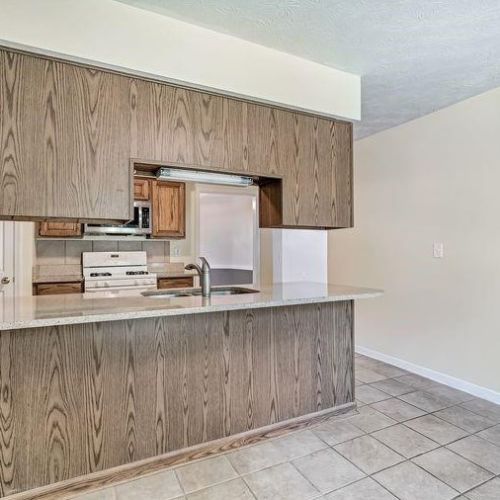 3211 Governors Ct, Duluth GA 30096-3570 exterior