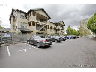 737 99th Ave, Portland OR  97220-8708 exterior