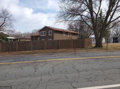 2447 Cowern Pl, Saint Paul MN 55109-4072 exterior