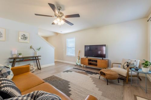 336 Celery Loop, Austin TX  78748-1036 exterior