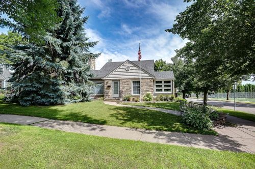 1401 Hartford Ave, Saint Paul MN 55116-1649 exterior