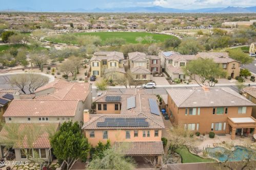 3931 Crst Ln, Phoenix AZ 85027-1602 exterior