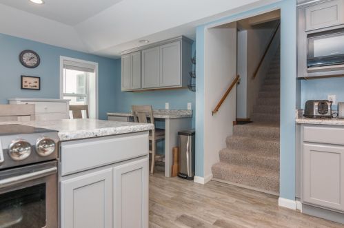 5555 2 St, Kalamazoo MI 49009-8576 exterior