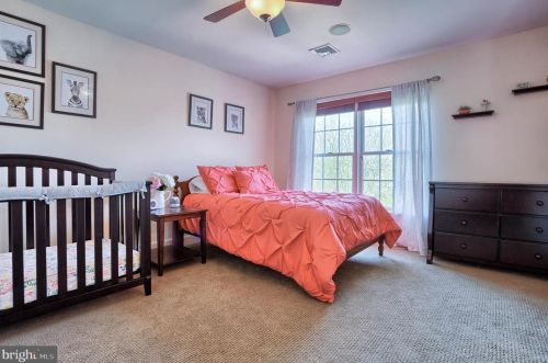 1110 Cord Dr, Hummelstown PA 17036-6815 exterior