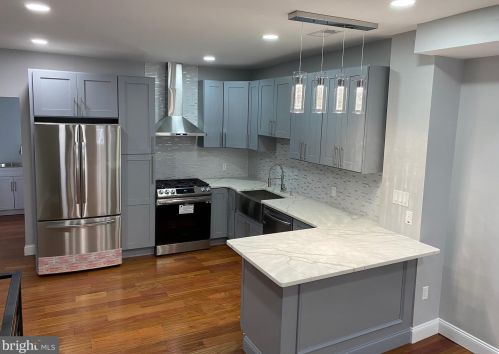 1021 Ellsworth St, Philadelphia PA  19147-4637 exterior