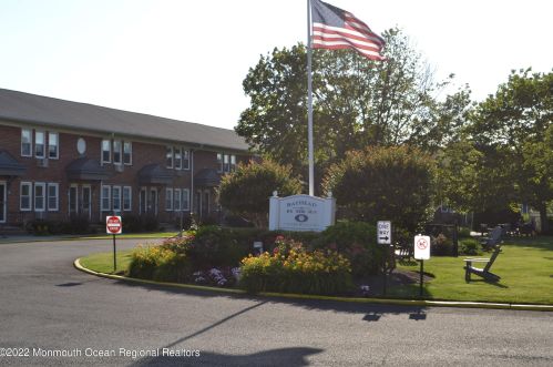 310 Maryland Ave, Point Pleasant Beach NJ 08742-4609 exterior