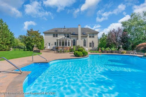 405 Peter Forman Dr, East Freehold NJ 07728-9348 exterior