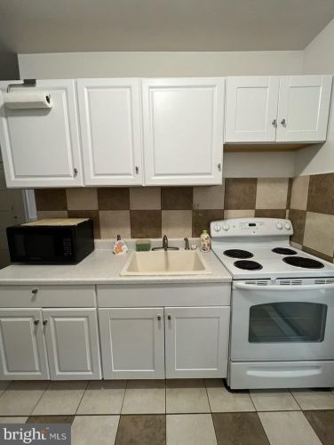 5234 Jackson St, Philadelphia PA  19124-1548 exterior