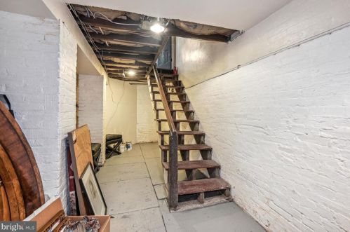 932 O St, Washington DC  20001-4265 exterior