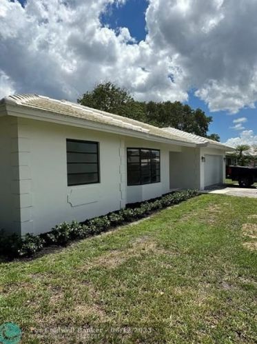 1000 4th St, Boca Raton FL  33486-4510 exterior