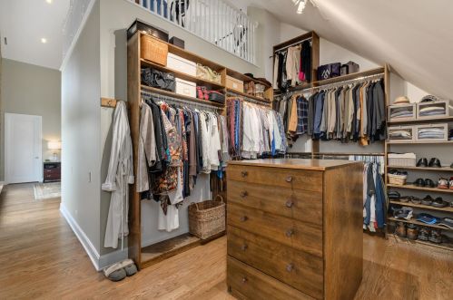 1048 Barry Ave, Chicago IL 60634-4610 exterior