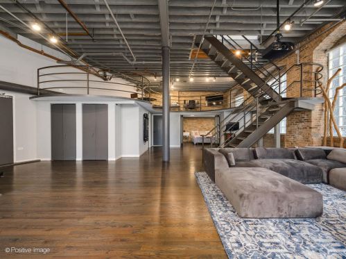 420 Grand Ave, Chicago IL 60612-1144 exterior