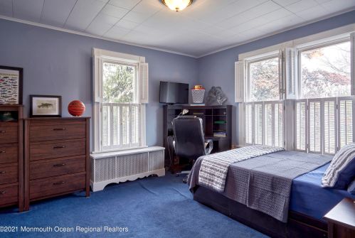 36 Little Silver Pt Rd, Little Silver NJ 07739-1732 exterior