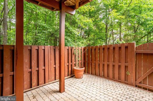 7541 Great Swan Ct, Alexandria VA 22306-2275 exterior