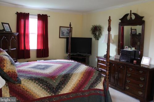 1751 Old Bethlehem Pike, Quakertown PA 18951-2375 exterior