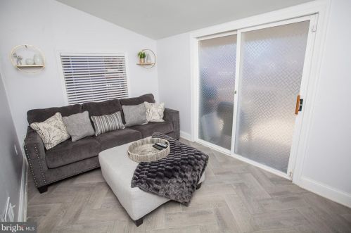 26 Ridgeway Ave, Manor PA 19036-1923 exterior