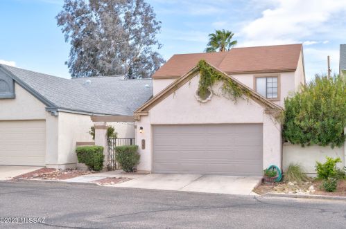 3073 Avior Dr, Tucson, AZ 85742-4831