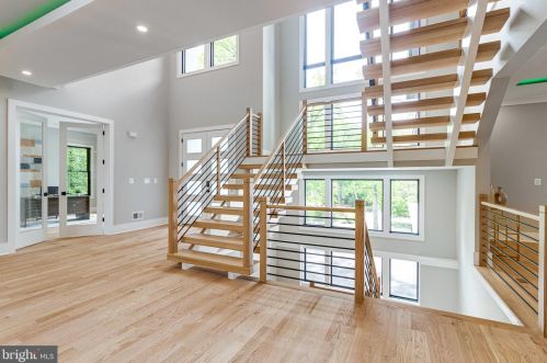 1520 Brookhaven Dr, Mc Lean VA  22101-4127 exterior