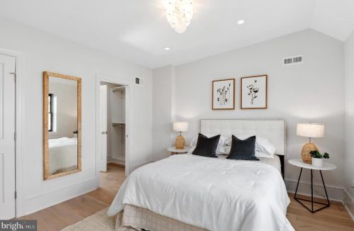 1744 T St, Washington DC 20009-7102 exterior