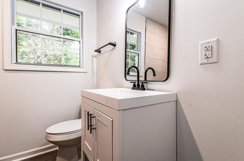 2074 Montrose Dr, Atlanta GA  30344-2355 exterior