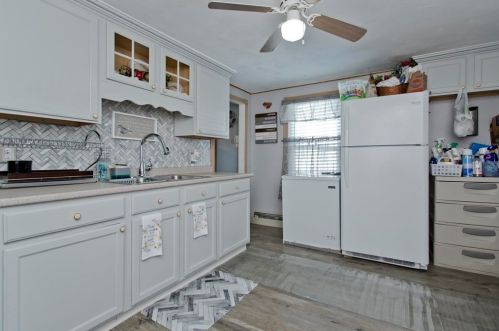 301 Orange St, Springfield MA 01108-1325 exterior