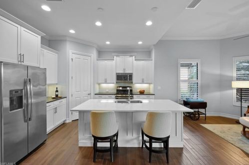 6790 Canwick Cove Cir, Naples FL 34113-3207 exterior