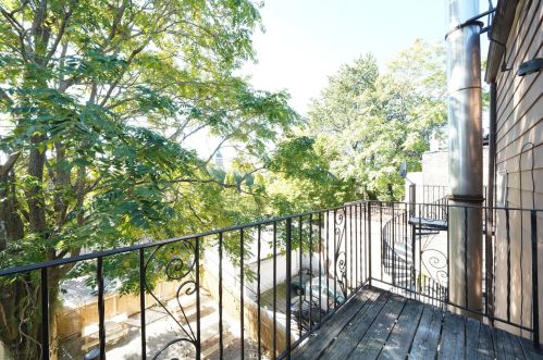 1041 Taylor St, Chicago IL 60607-4224 exterior