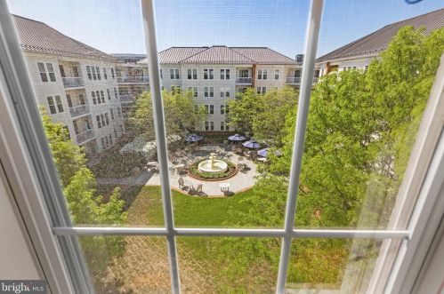 400 Cameron Station Blvd, Alexandria VA 22304-8218 exterior