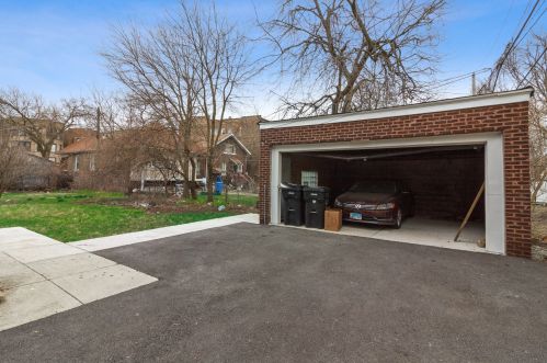 2614 78th St, Chicago IL 60649-5206 exterior