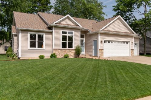 10840 Poplar Bluff Ct, Kalamazoo, MI 49024-7726