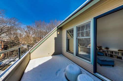 1133 Schubert Ave, Chicago IL 60614-1507 exterior