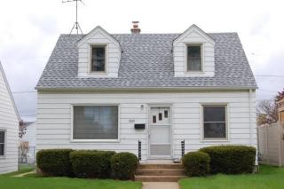 3607 18th St, Milwaukee, WI 53221-1551