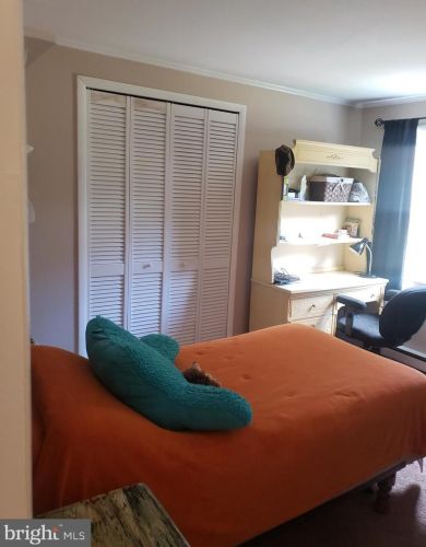 860 Pat Ln, Huntingtown MD exterior