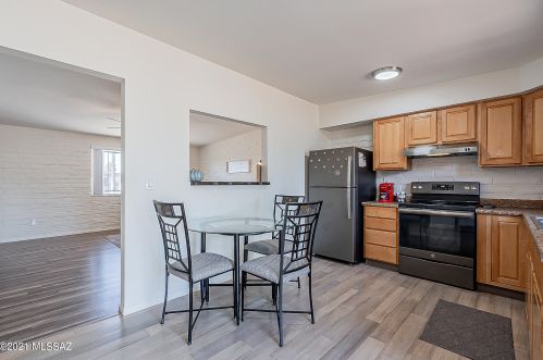 6725 Hawk Dr, Tucson AZ  85730-3247 exterior