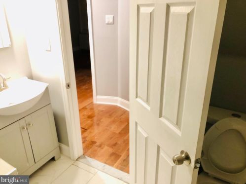 6442 Limekiln Pike, Philadelphia PA 19138-3103 exterior