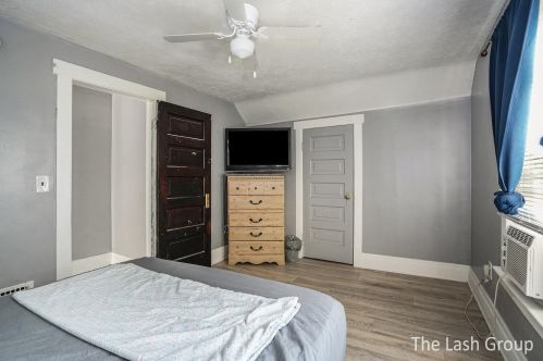 934 Dorchester Ave, Grand Rapids MI 49503-4806 exterior