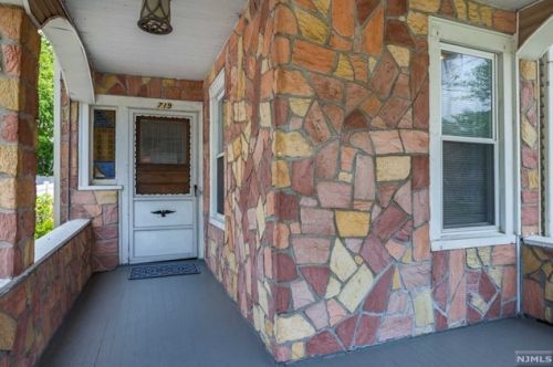 721 Degraw Ave, Newark NJ  07104-1615 exterior