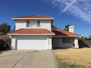 7115 Fleming Ave, Sacramento, CA 95828-4107